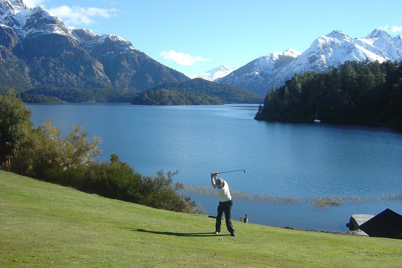 A 18-hole golf course surrounded by perfect Patagonian scenery.