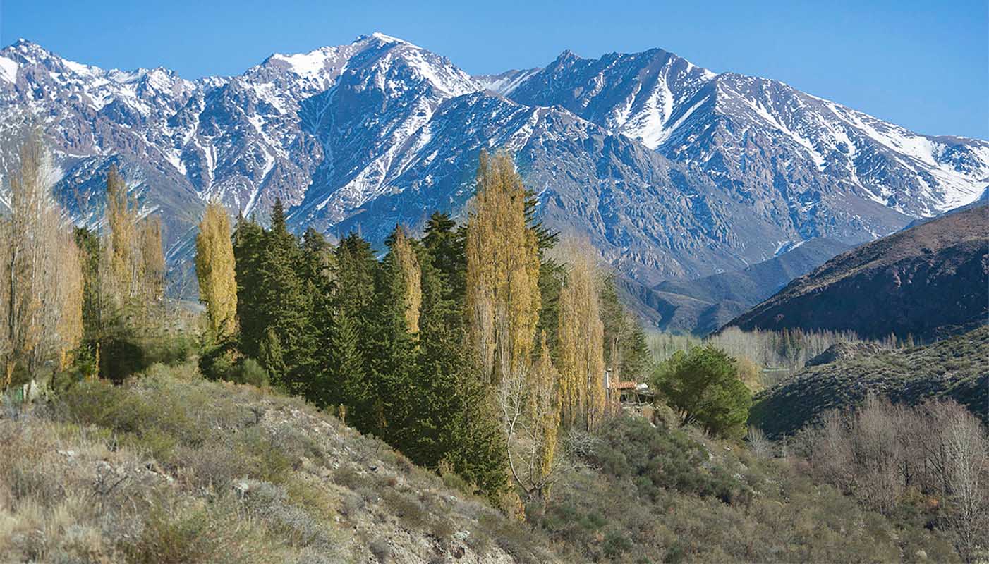 With so much panoramic beauty to behold, this road trip will definitely be a feast for your eyes