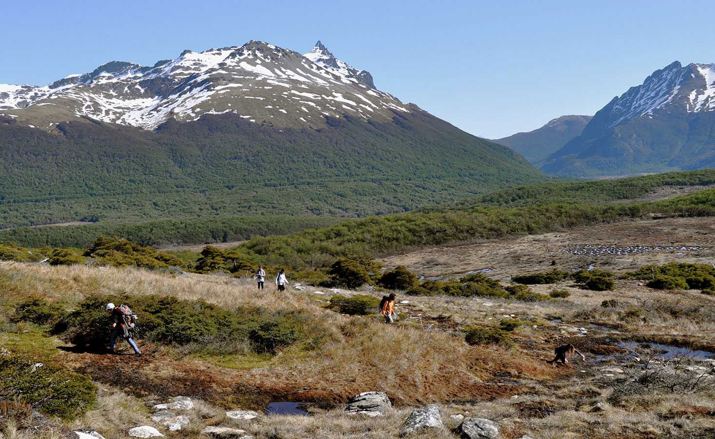 Hiking the ample and vast Tierra Mayor Valley