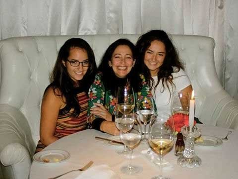 Marcia, Hannah and Gabrielle dining in Buenos Aires